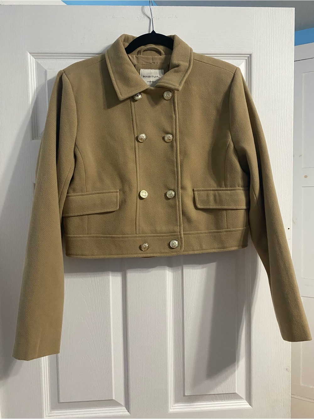 Habitual Women's Cropped Double-Breasted Tan Jacket great condition size Medium